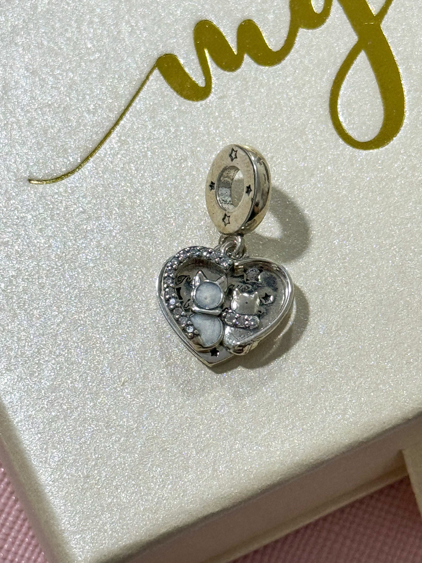 CORAZÓN COLGANTE CON GATO