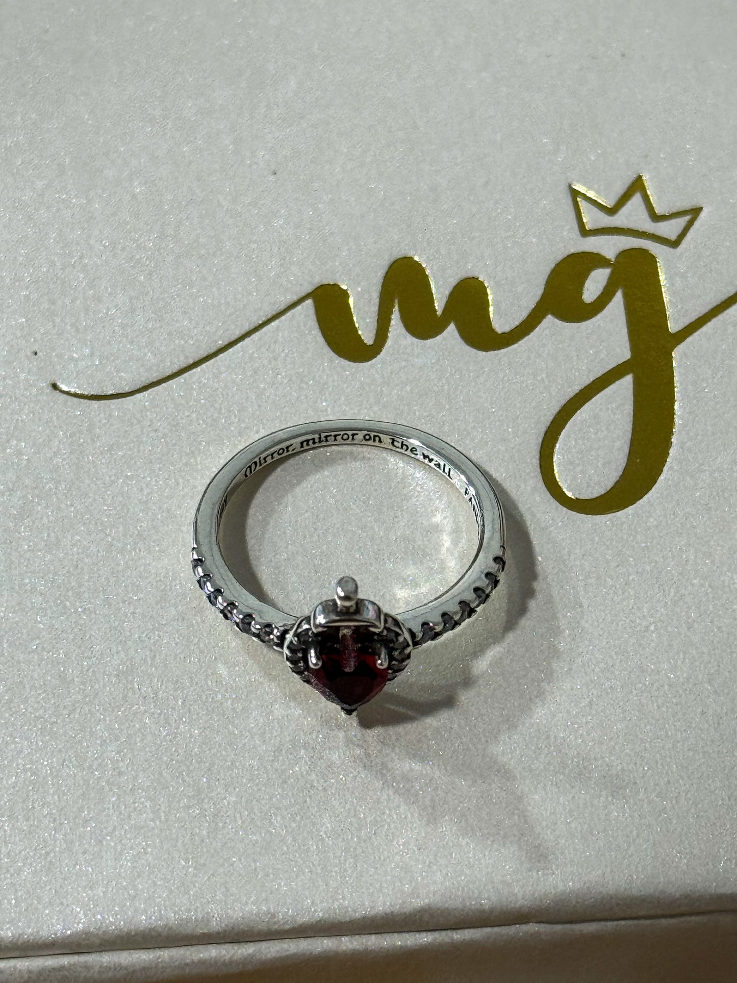 ANILLO REINA MALVADA