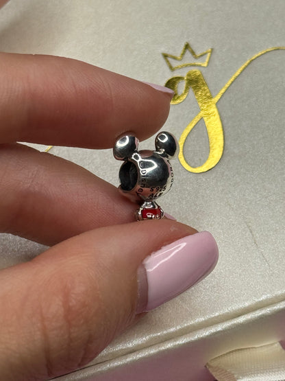 MICKEY CON PANTALONES ROJOS